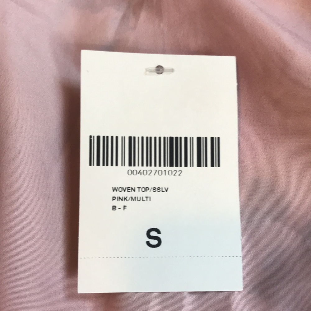 Forever 21 Floral Pink Wrap Around Top - Picture 4 of 4